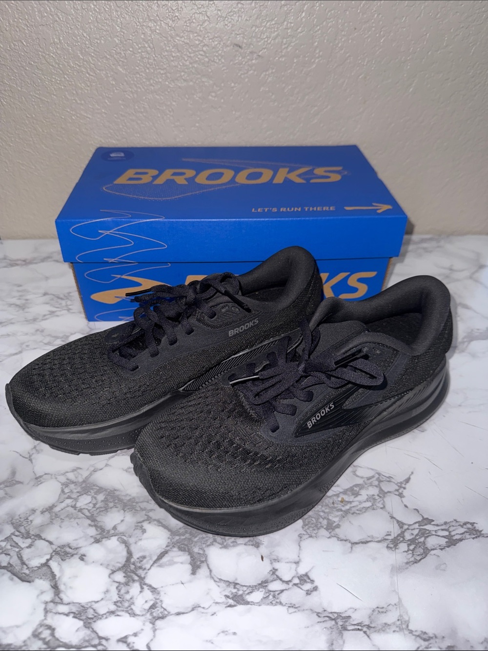 Brooks Ghost 16 Black Athletic Running Shoes 7.5 NIB